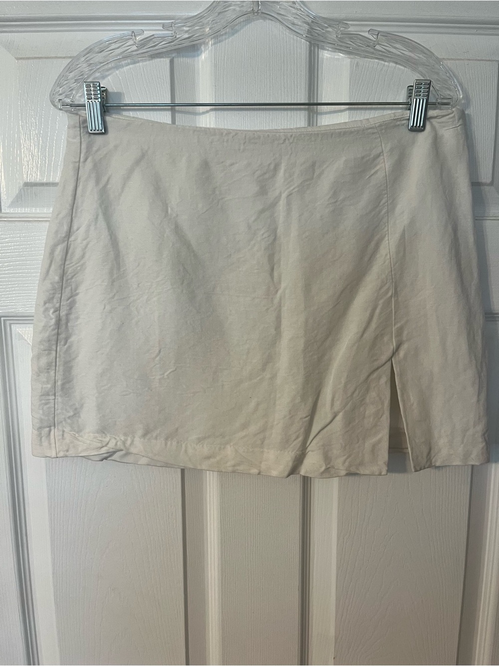 H&M White Apparel Tag - Size M